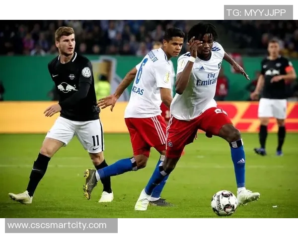 足球少被绑架的惊险经历与背后的真相揭示了运动员安全问题的严峻性